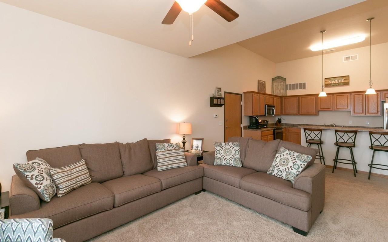 1620 Lincoln Dr - Photo 6 of 29