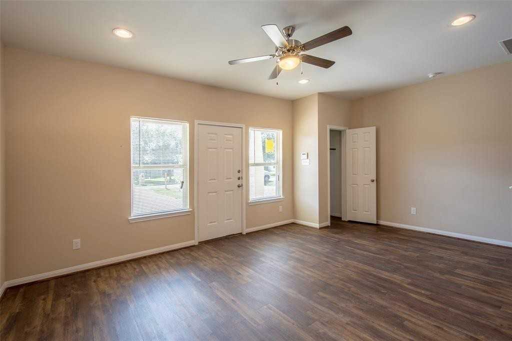 8134 Cabot St #B - Photo 4 of 20