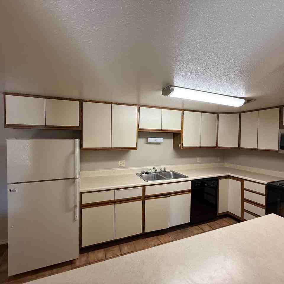 3601 Westwind Dr #04 - Photo 7 of 18