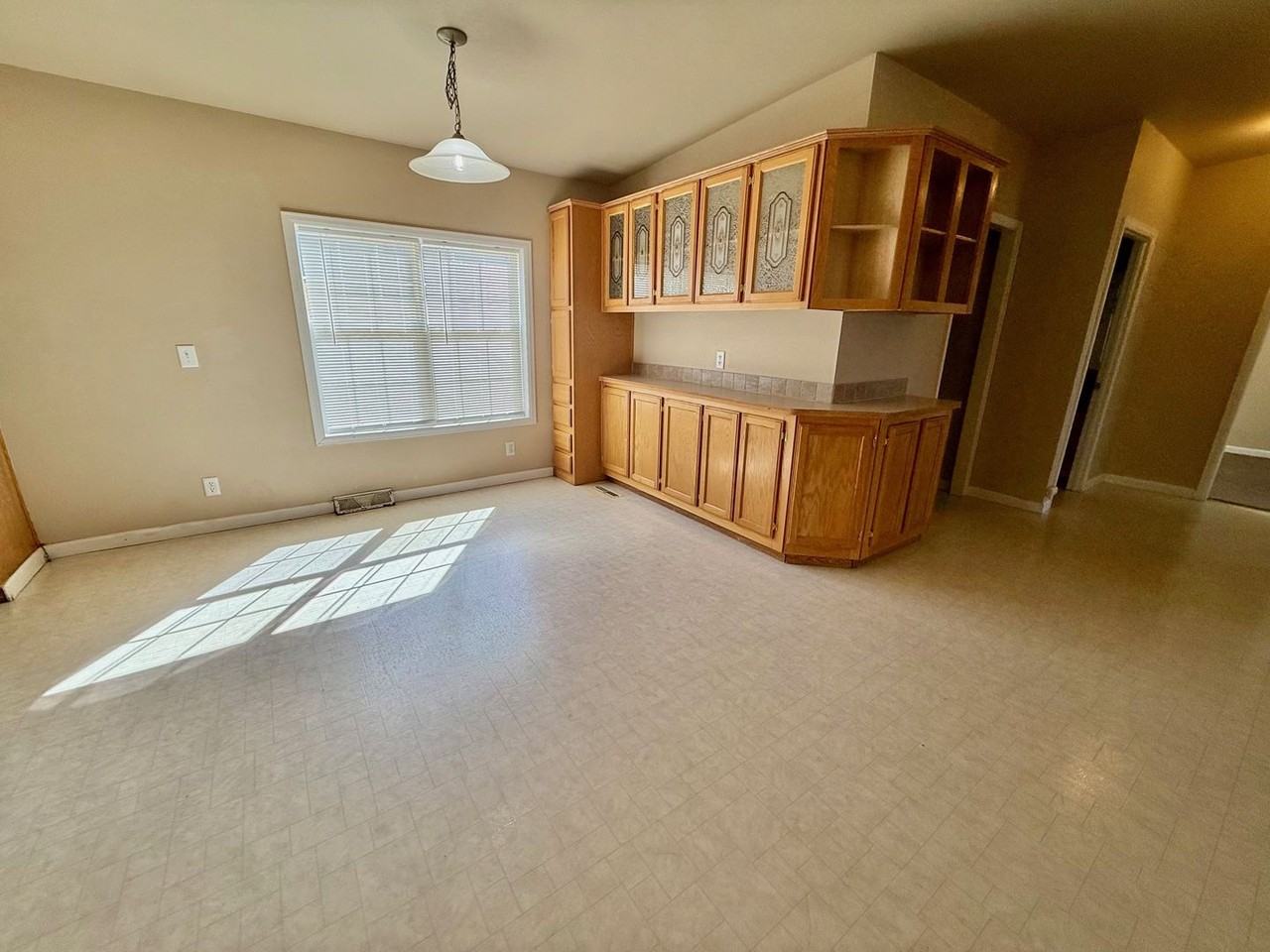 1545 Alta Vista St - Photo 6 of 14