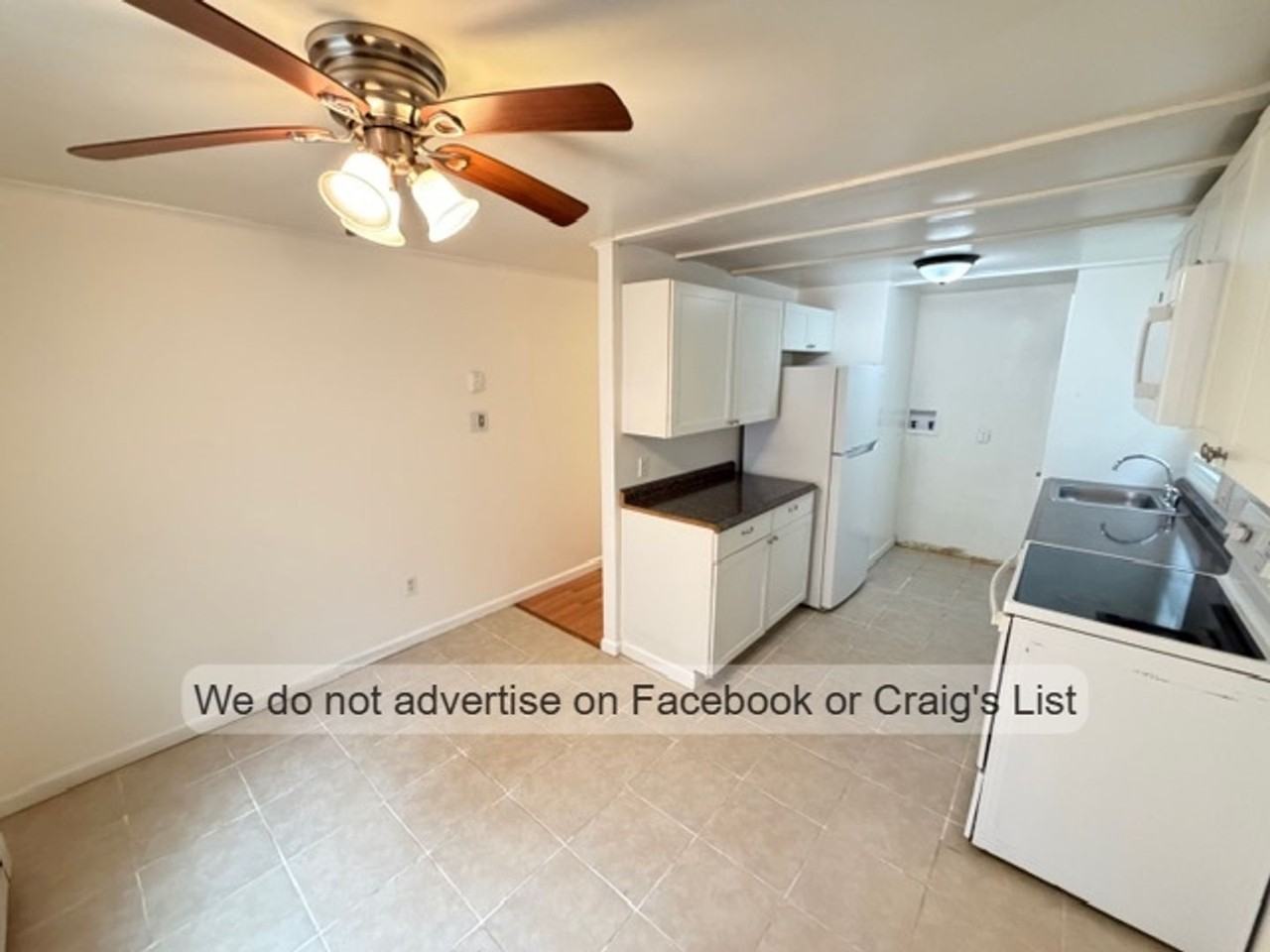 214 Pecan Dr - Photo 3 of 10