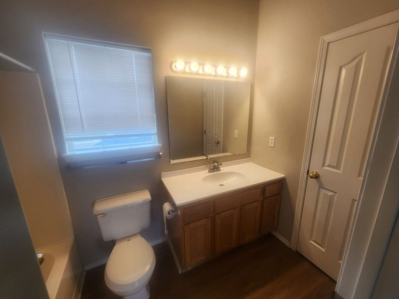 1414 W Florida Ave - Photo 6 of 11