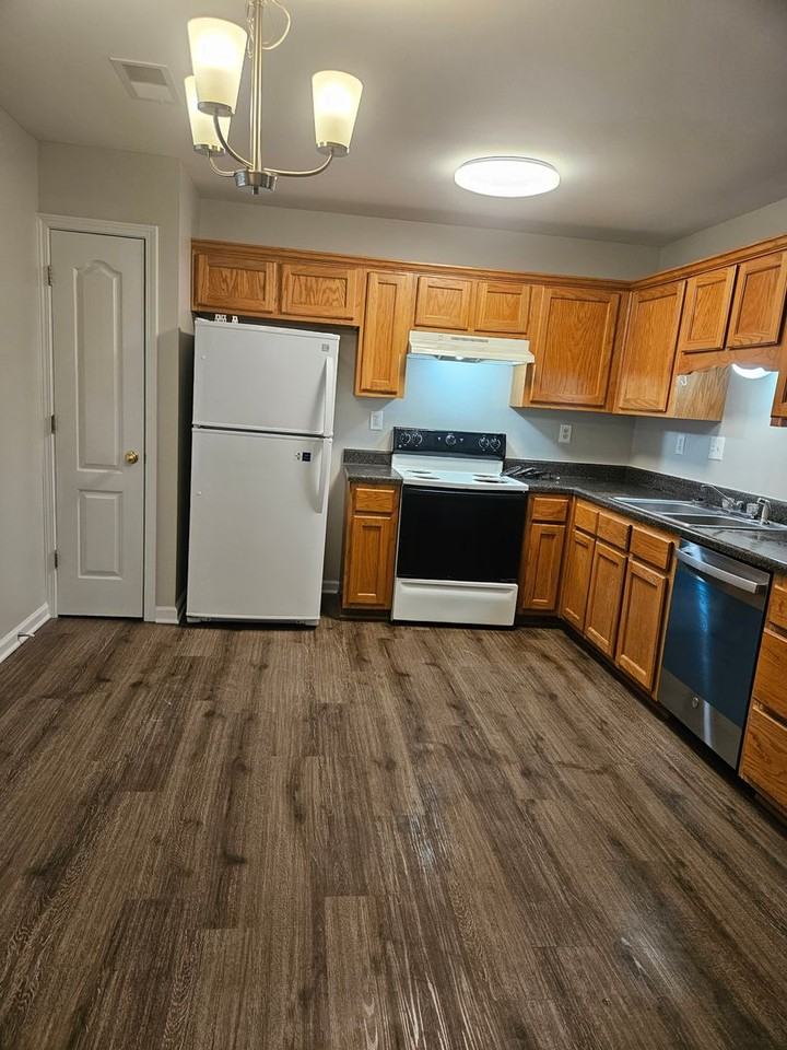 9216 Lazzini Cv - Photo 4 of 14