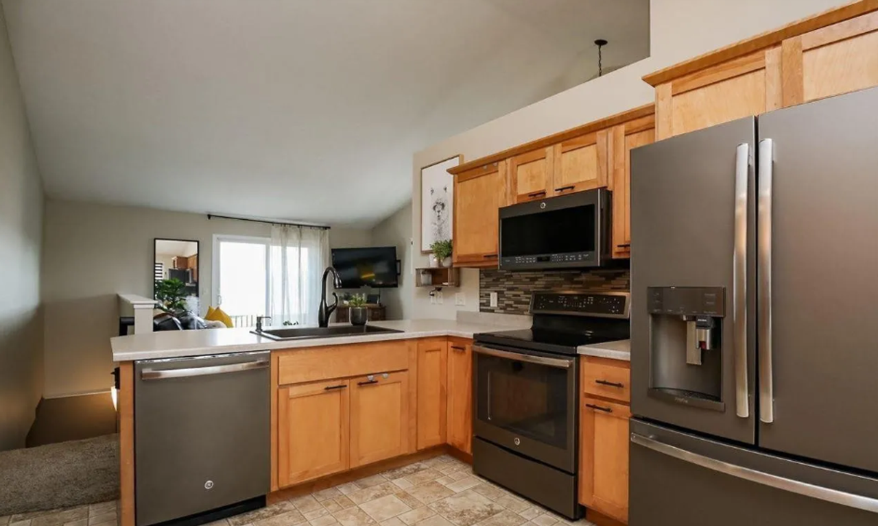 3436 W 84th Pl - Photo 7 of 31