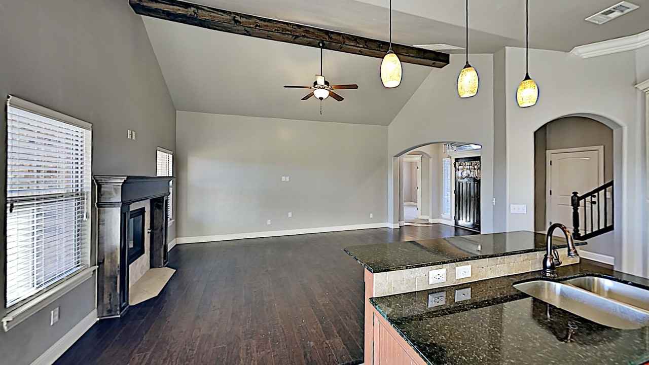 1612 Nw 157th Cir - Photo 6 of 17