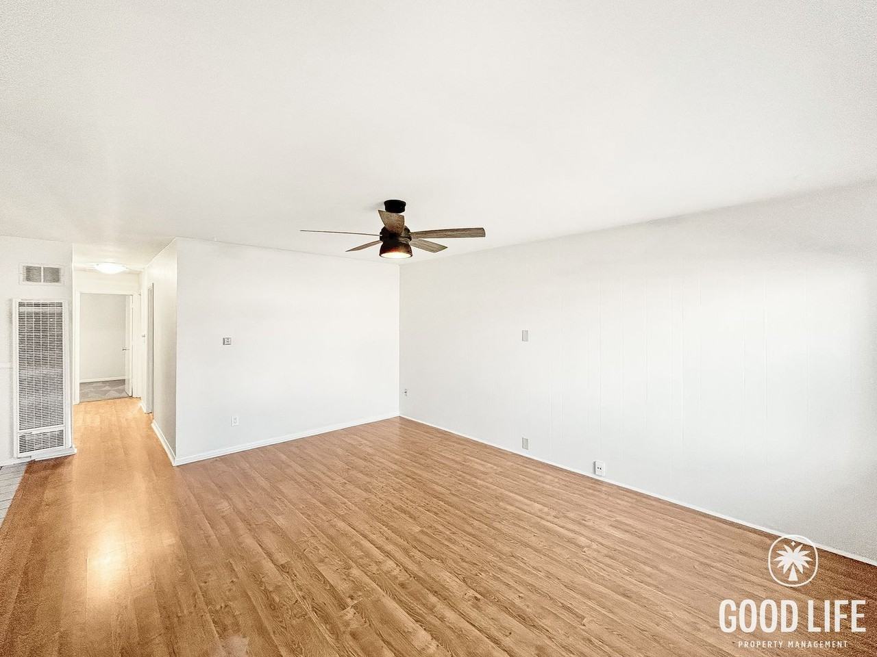 5047 Glasgow Dr - Photo 3 of 23