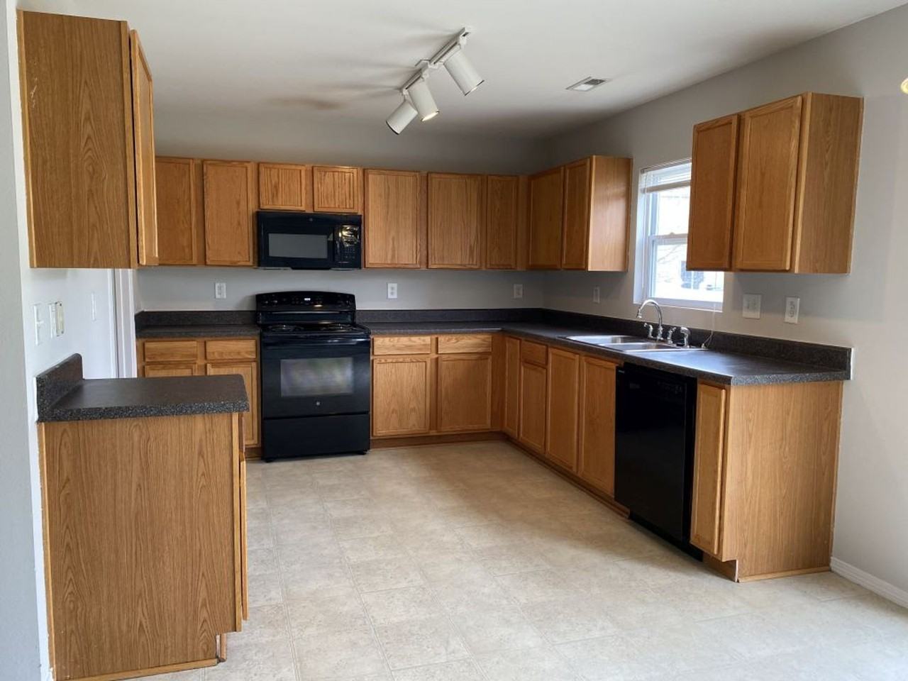 1519 Cold Creek Pl - Photo 7 of 30