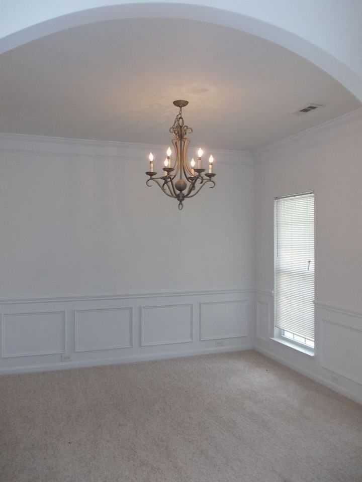 7104 Smithton Ln - Photo 3 of 19