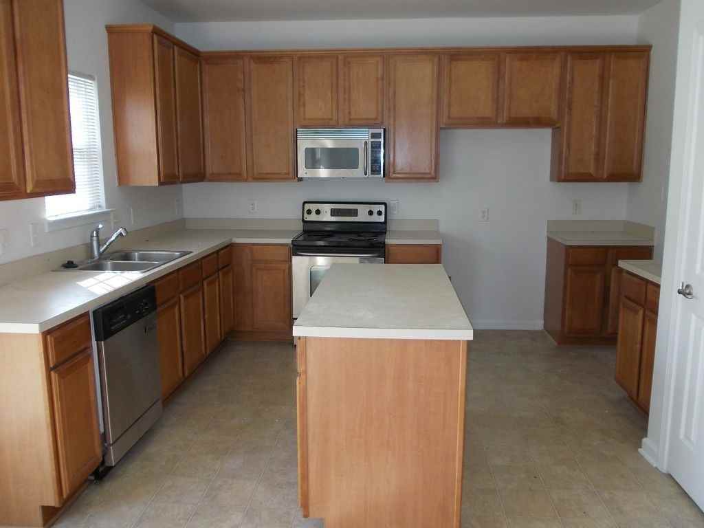 7104 Smithton Ln - Photo 5 of 19