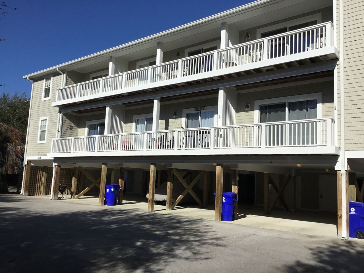 608 W Brown St #A - Photo 2 of 17