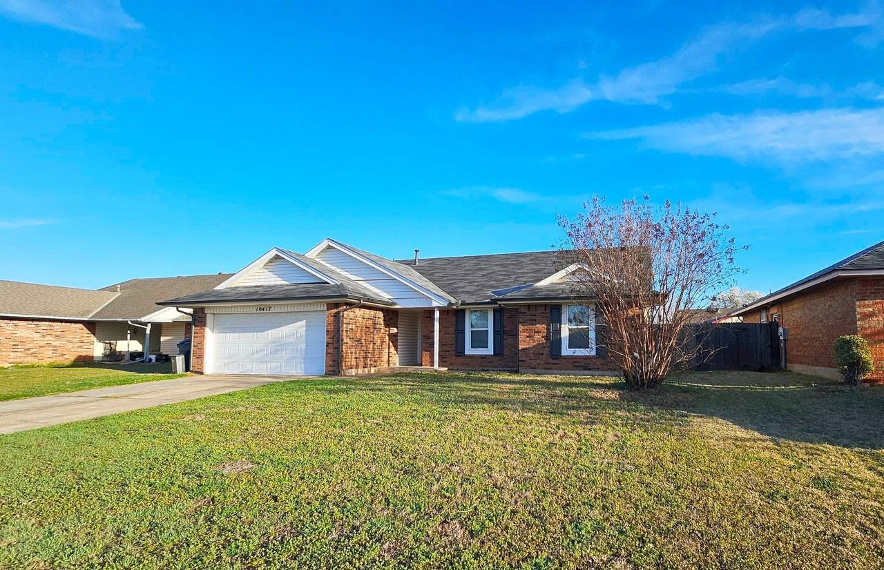 10417 Fairfax Ln - Photo 2 of 31