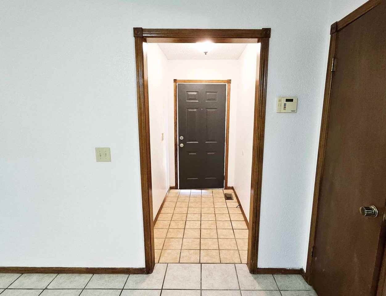 10417 Fairfax Ln - Photo 3 of 31