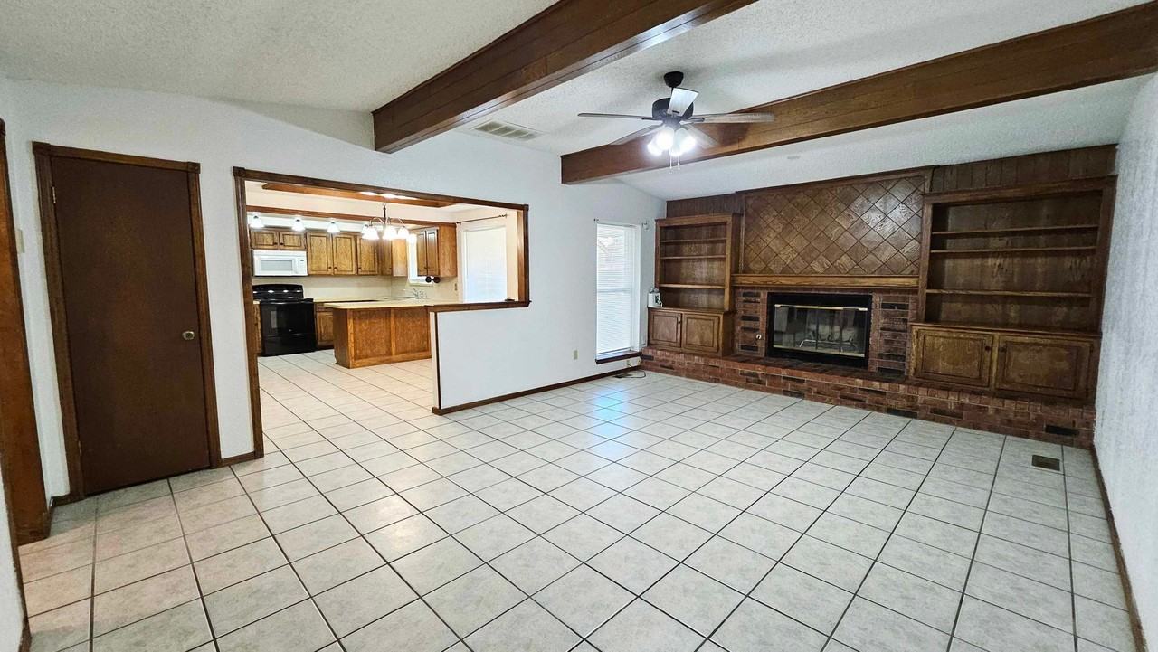 10417 Fairfax Ln - Photo 6 of 31