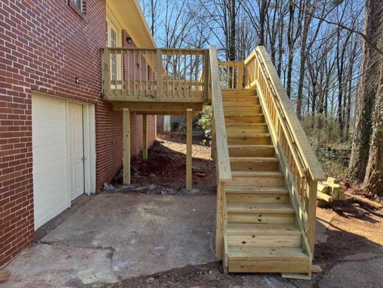 630 Lisa Ln - Photo 5 of 18