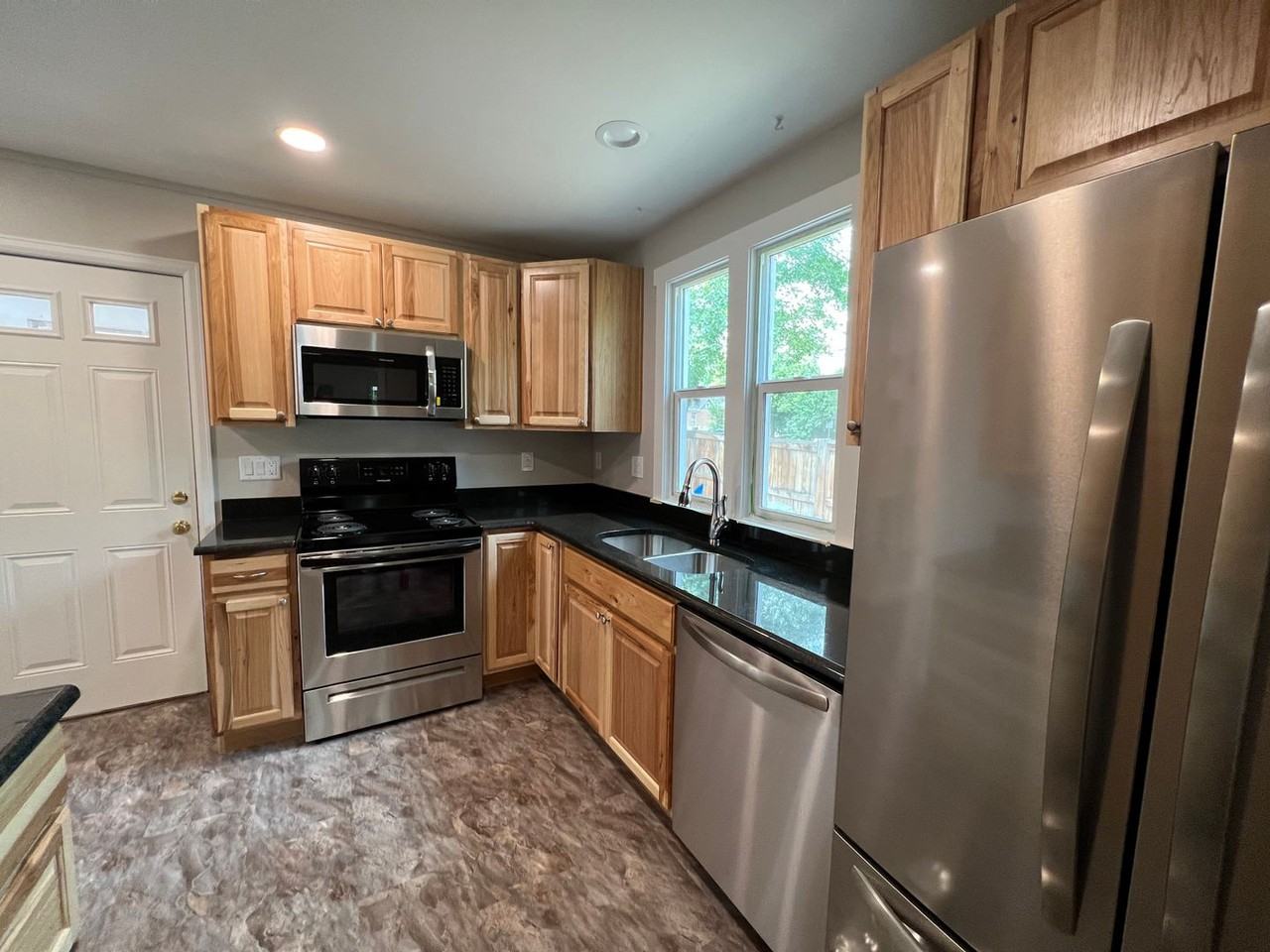 603 S Meldrum St - Photo 6 of 18