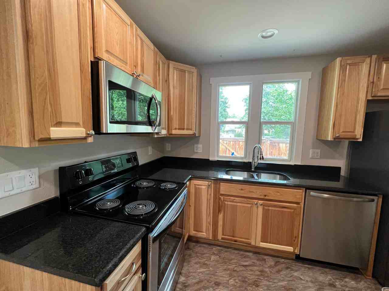 603 S Meldrum St - Photo 7 of 18