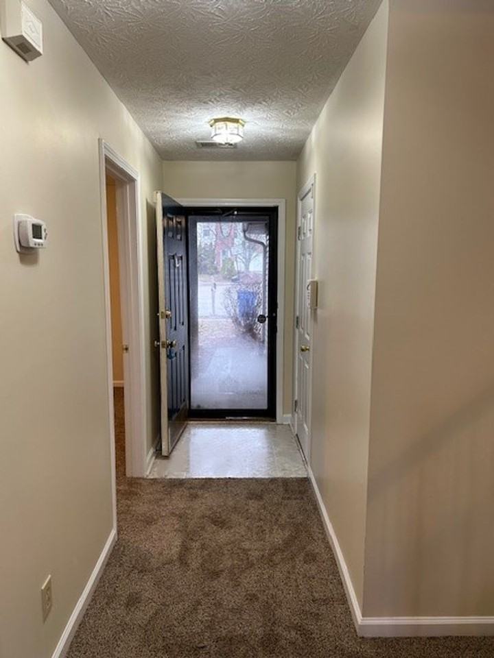 2221 Rawlings Ct - Photo 2 of 25