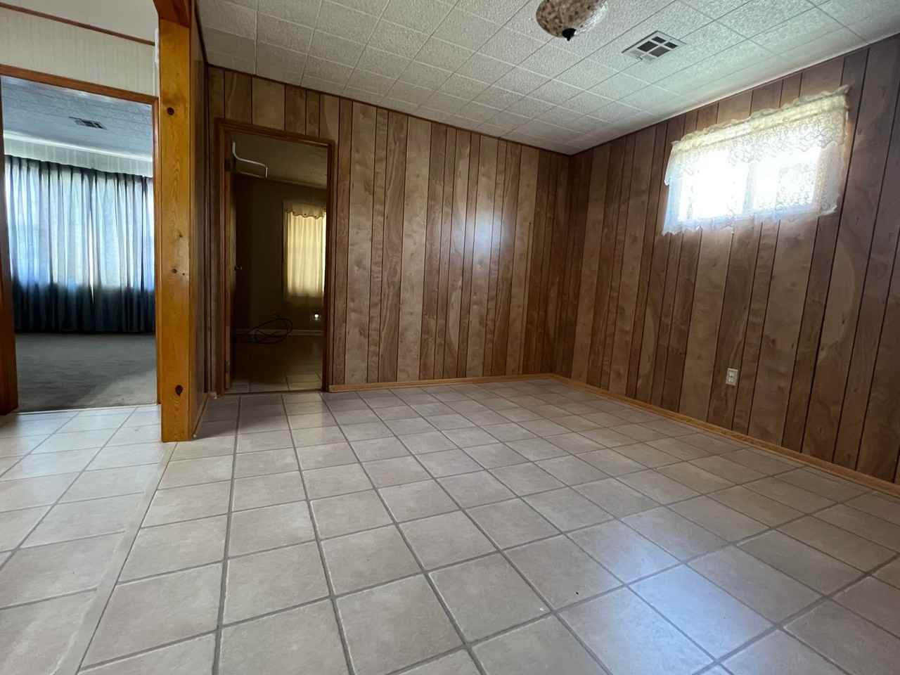 606 Sw 26th Pl - Photo 4 of 18