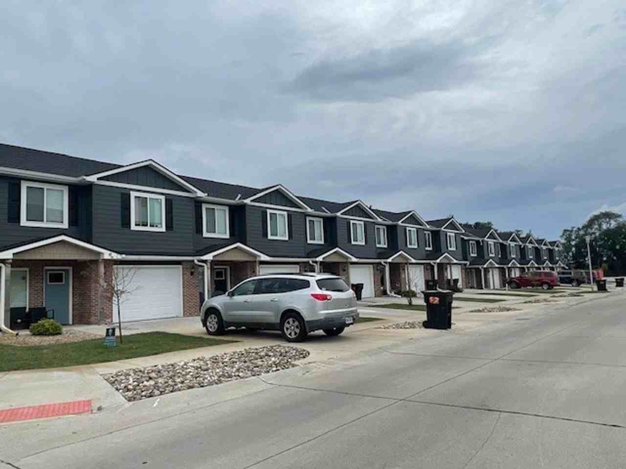 The Row Fremont- LOW-INCOME! - Photo 2 of 13