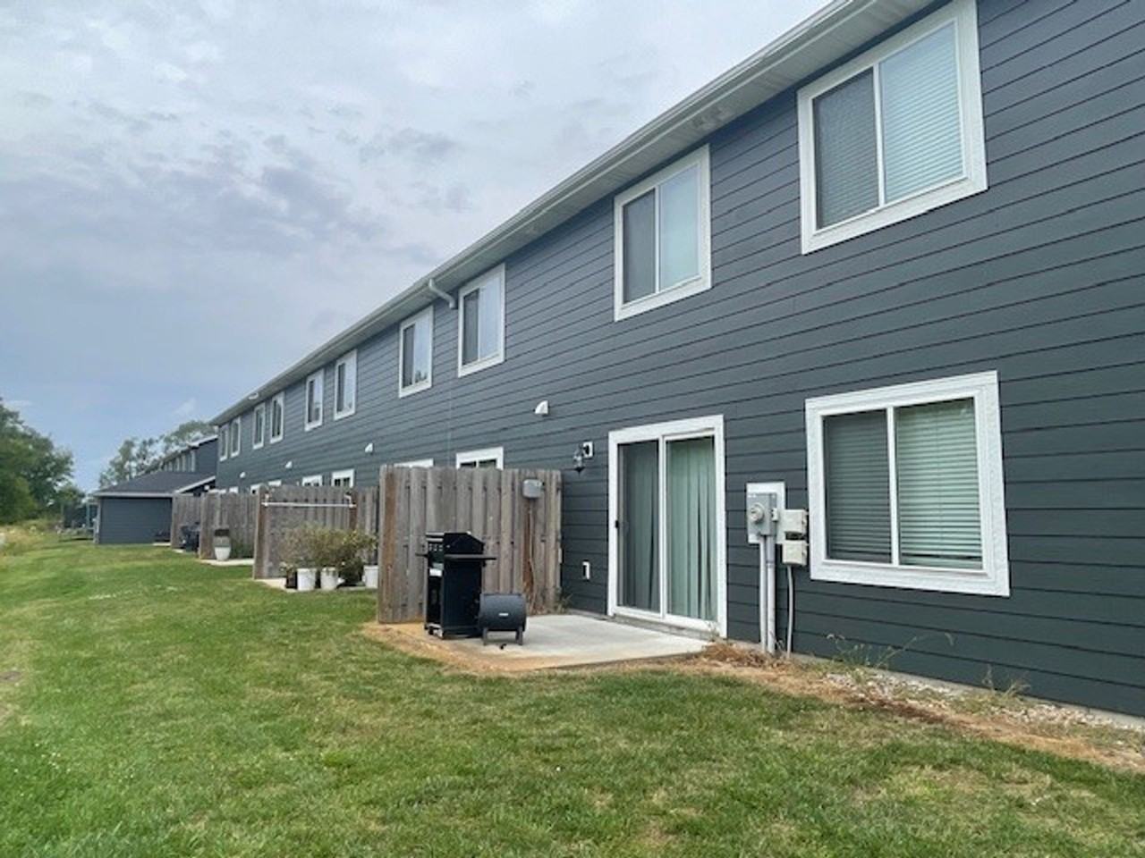 The Row Fremont- LOW-INCOME! - Photo 3 of 13