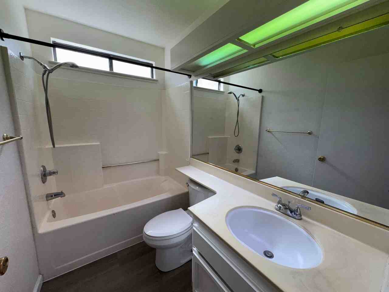 6631 Mount Bachelor Ct - Photo 4 of 34