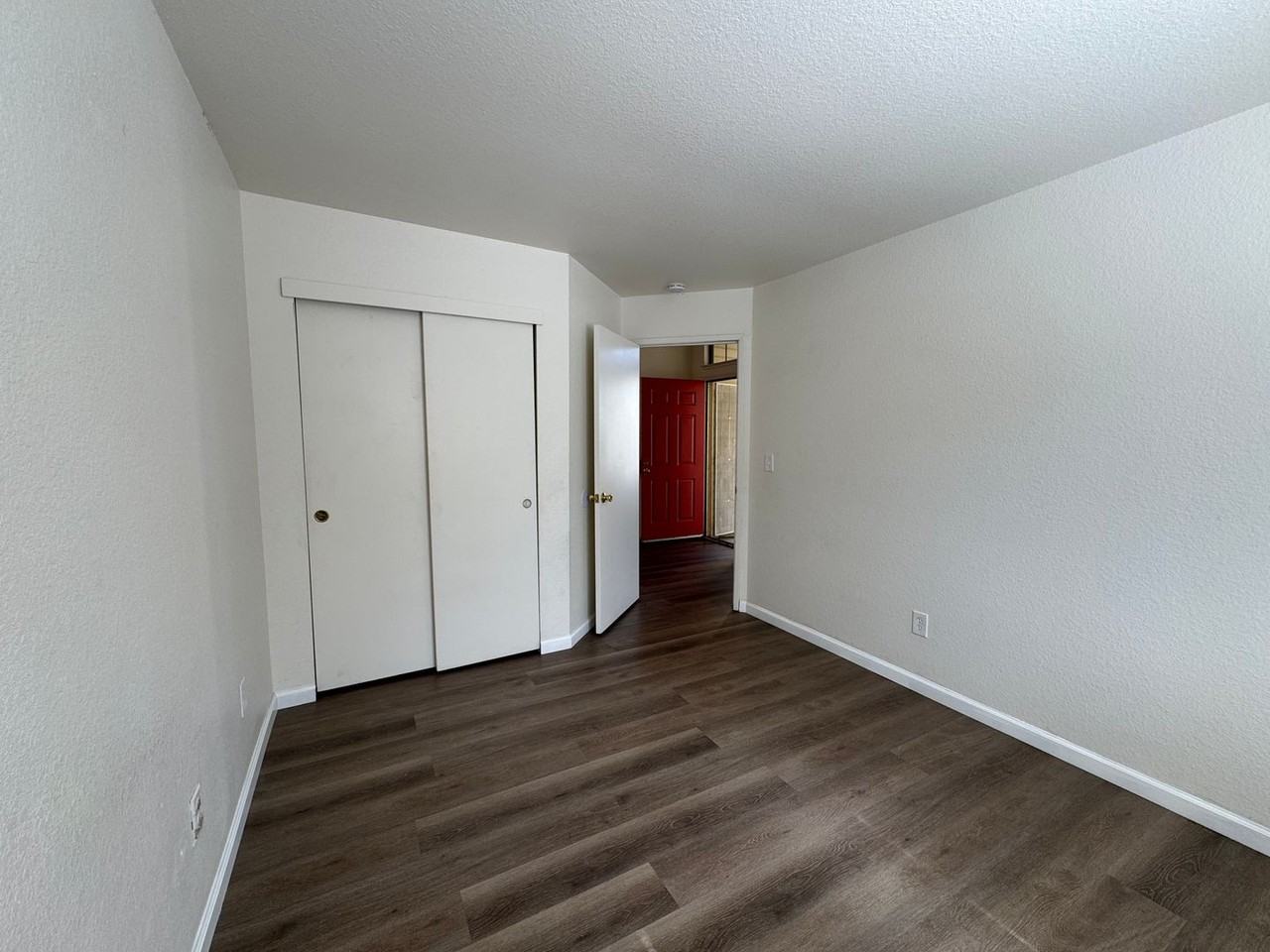 6631 Mount Bachelor Ct - Photo 6 of 34