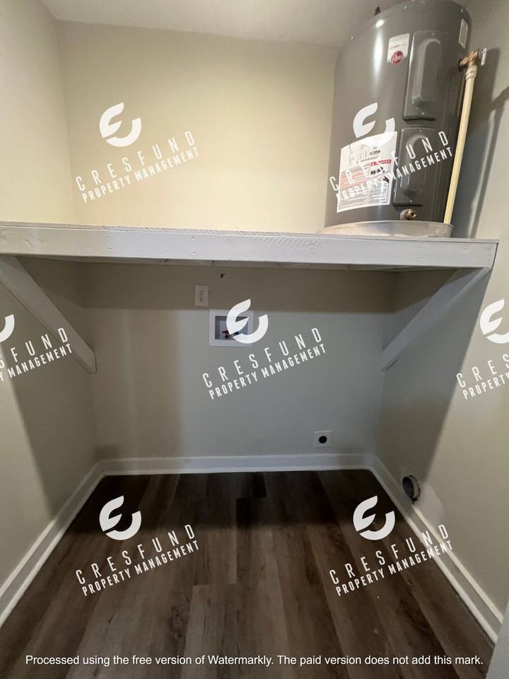 XXXXX - Photo 6 of 10