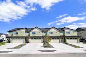 featured image of 1310 Westwood Cir #D