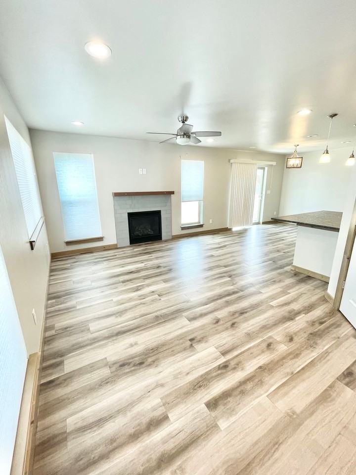 1310 Westwood Cir #D - Photo 3 of 12