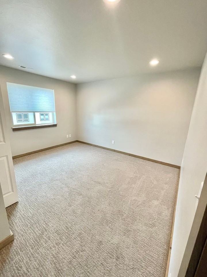 1310 Westwood Cir #D - Photo 7 of 12