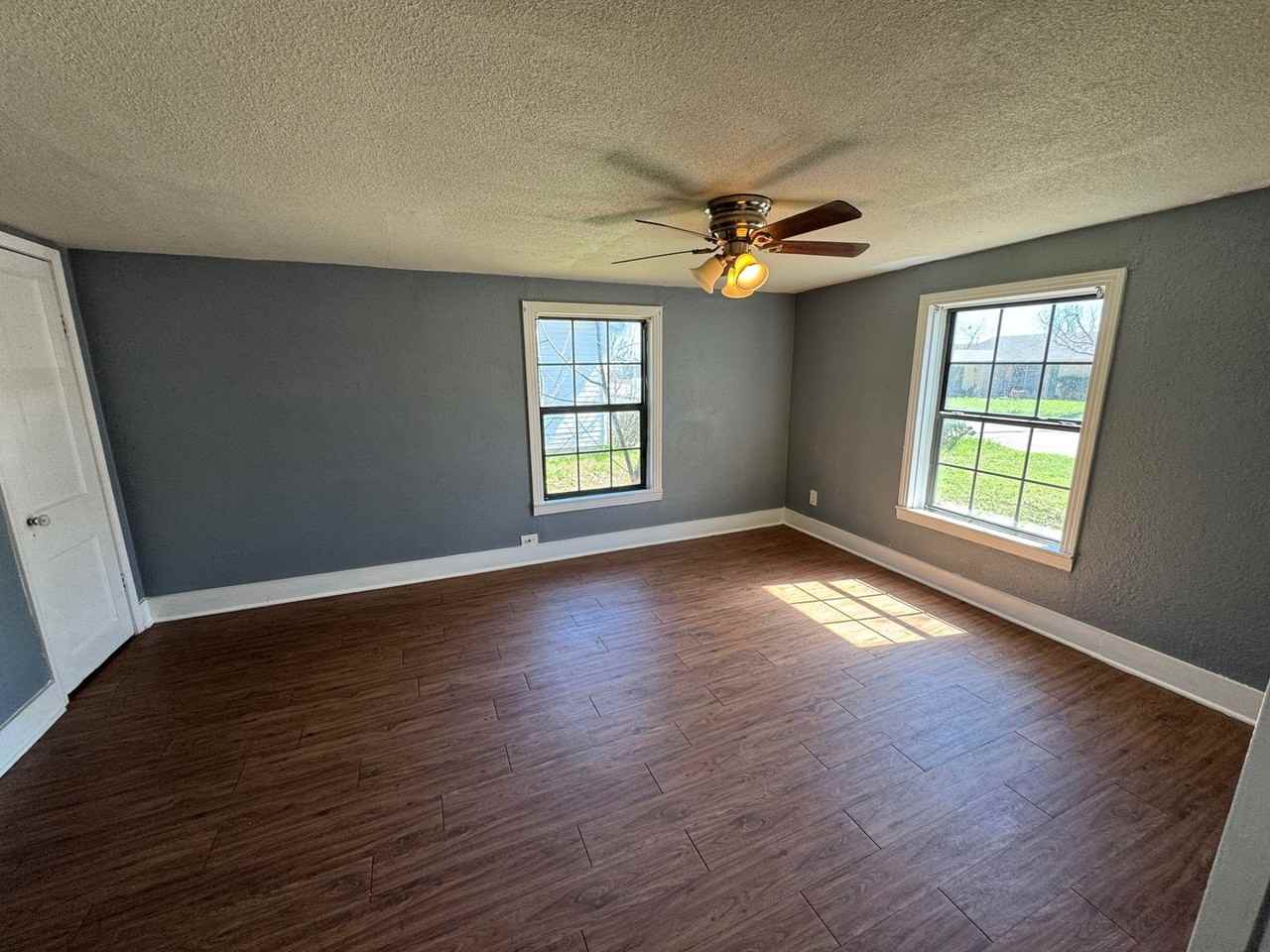 201 Mclennan Rd - Photo 2 of 10