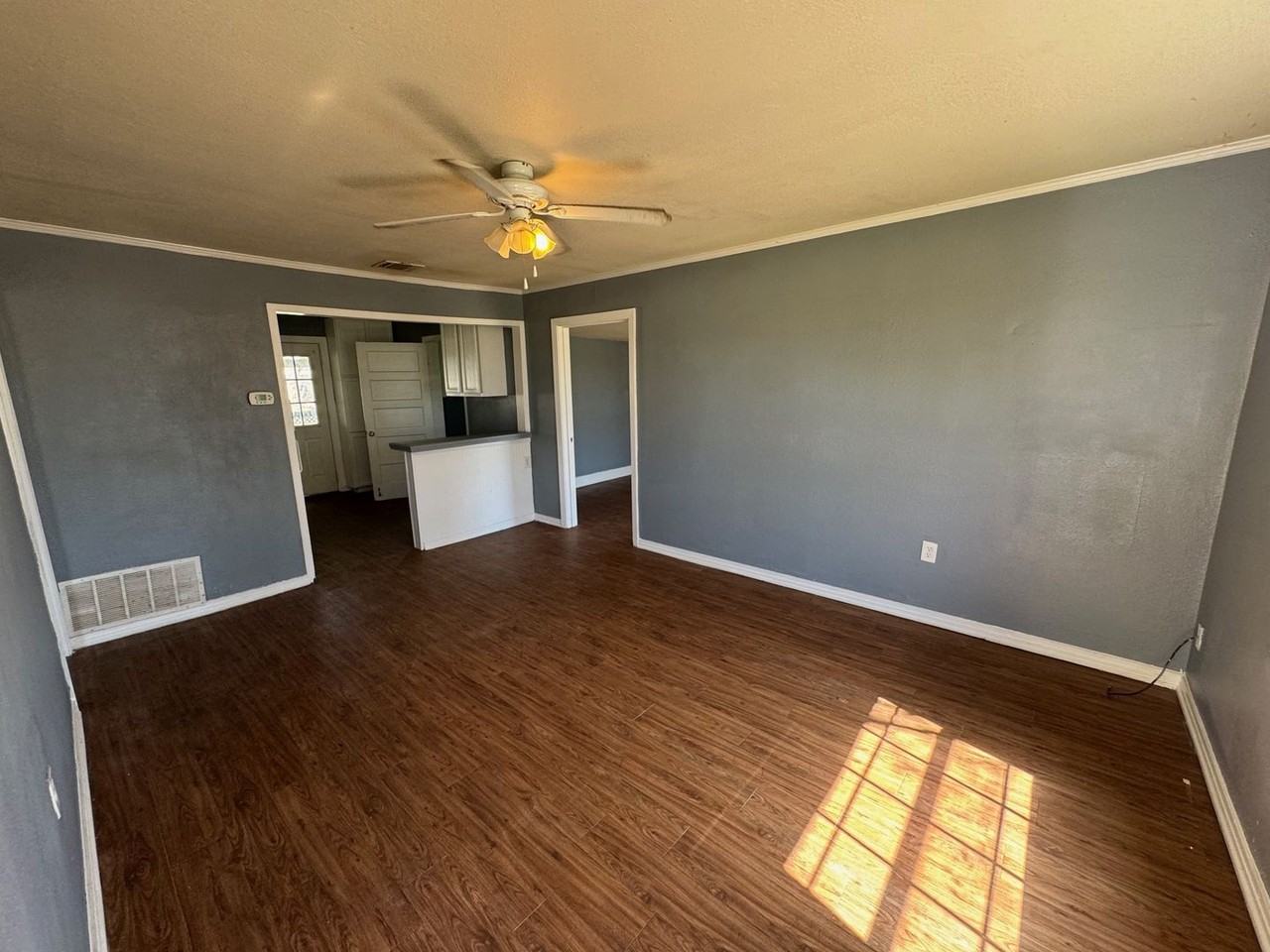 201 Mclennan Rd - Photo 3 of 10