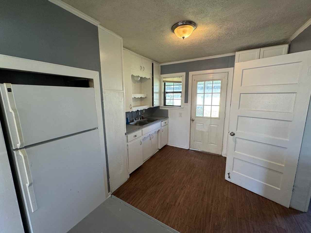 201 Mclennan Rd - Photo 4 of 10