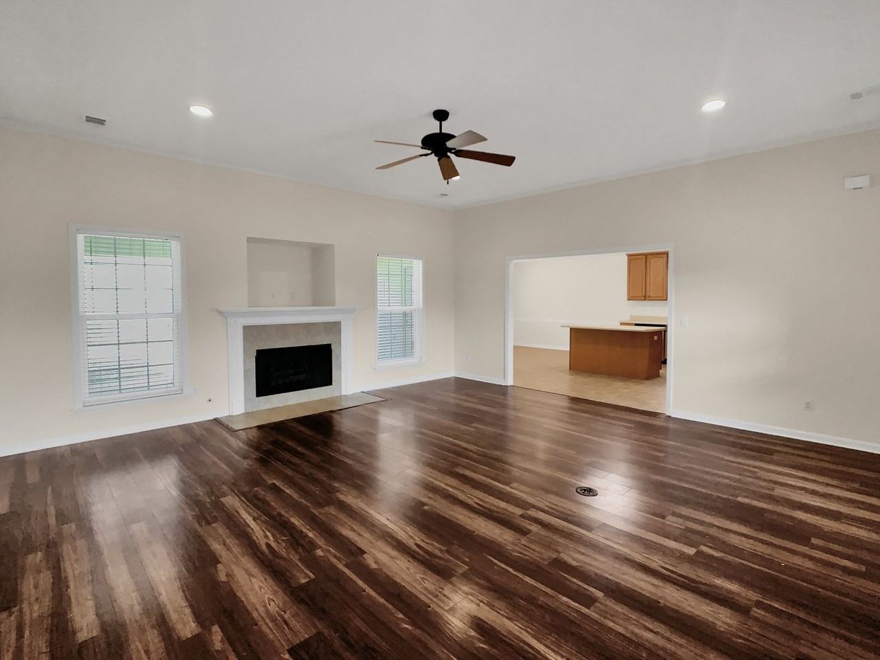 2230 Cross Creek Dr - Photo 4 of 23