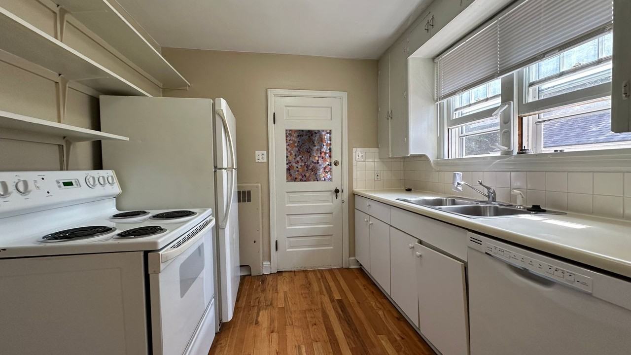 625 W Mulberry St - Photo 7 of 16