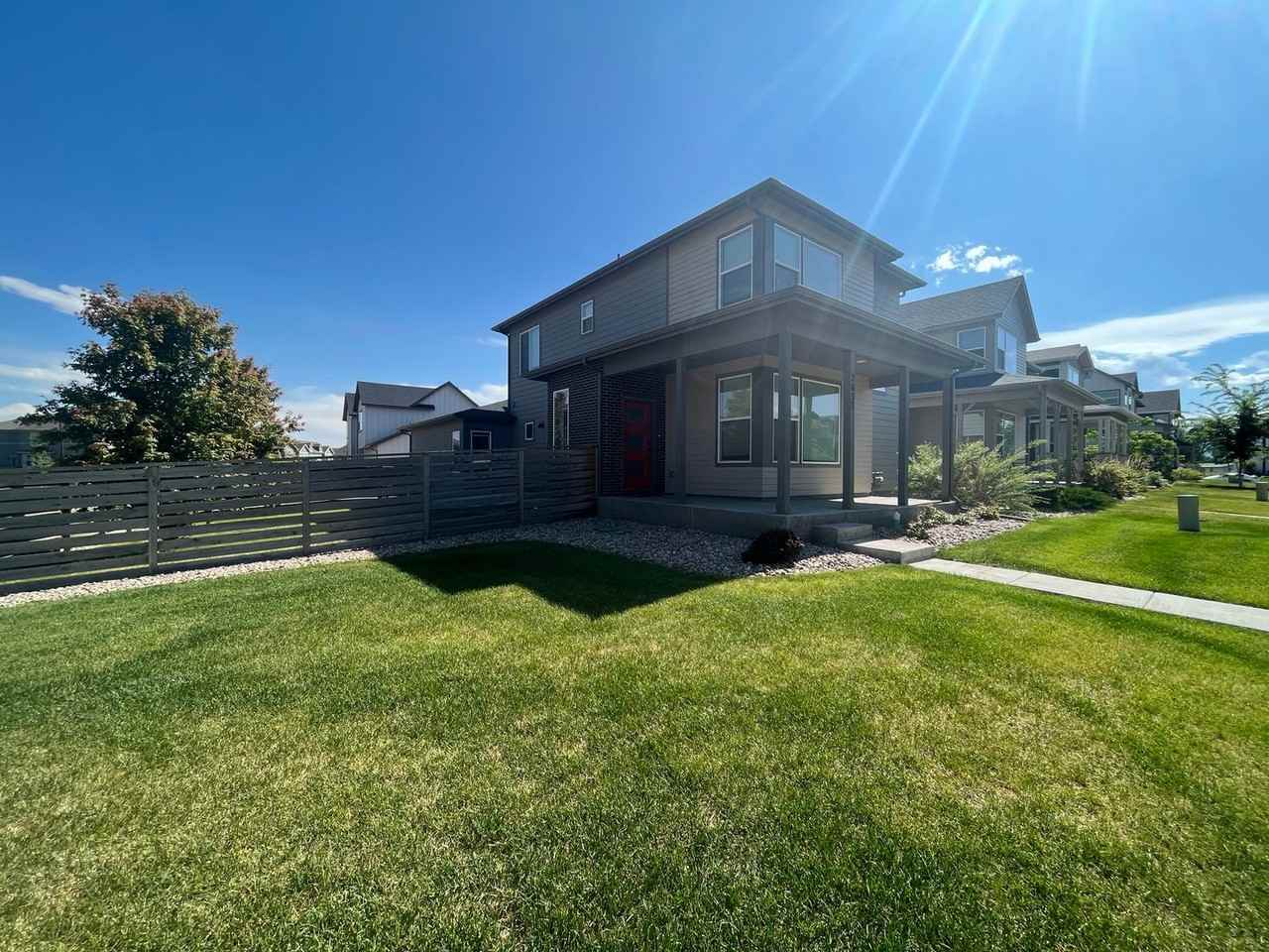 2633 Conquest St - Photo 3 of 34