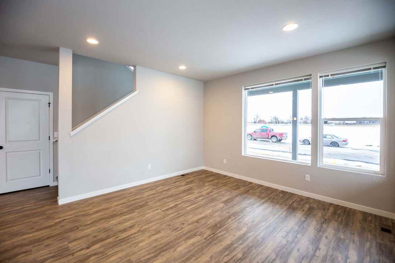 2633 Conquest St - Photo 6 of 34