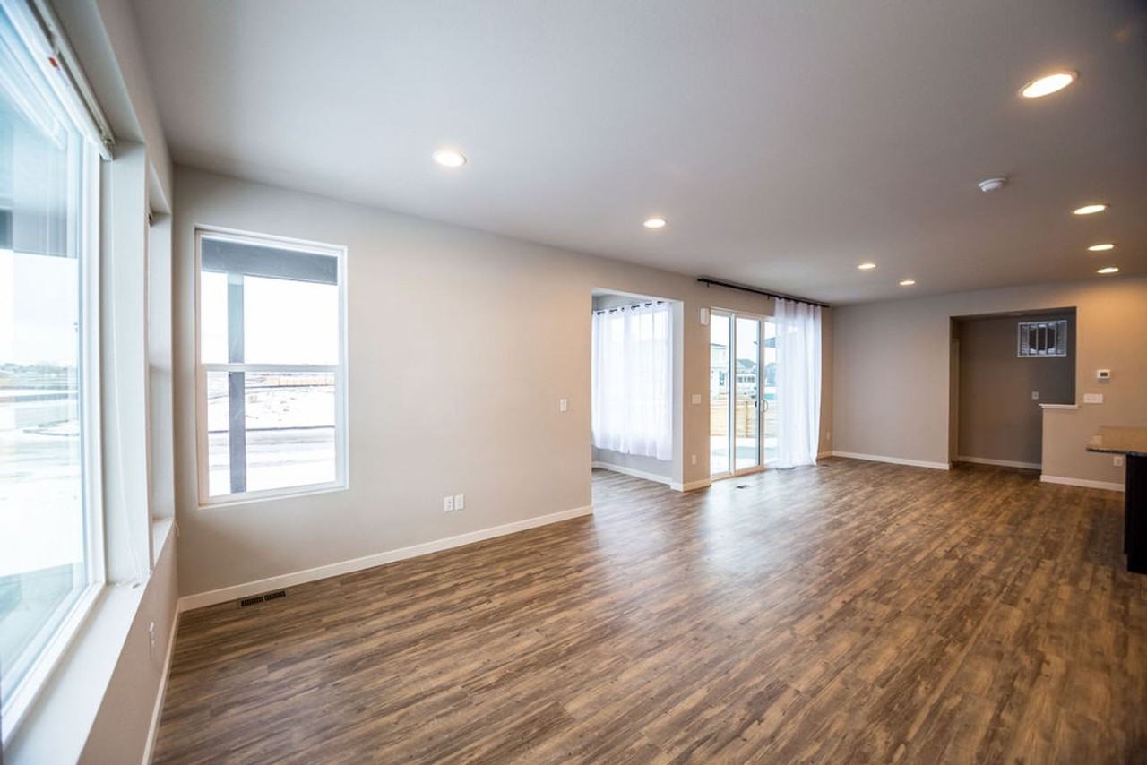 2633 Conquest St - Photo 7 of 34