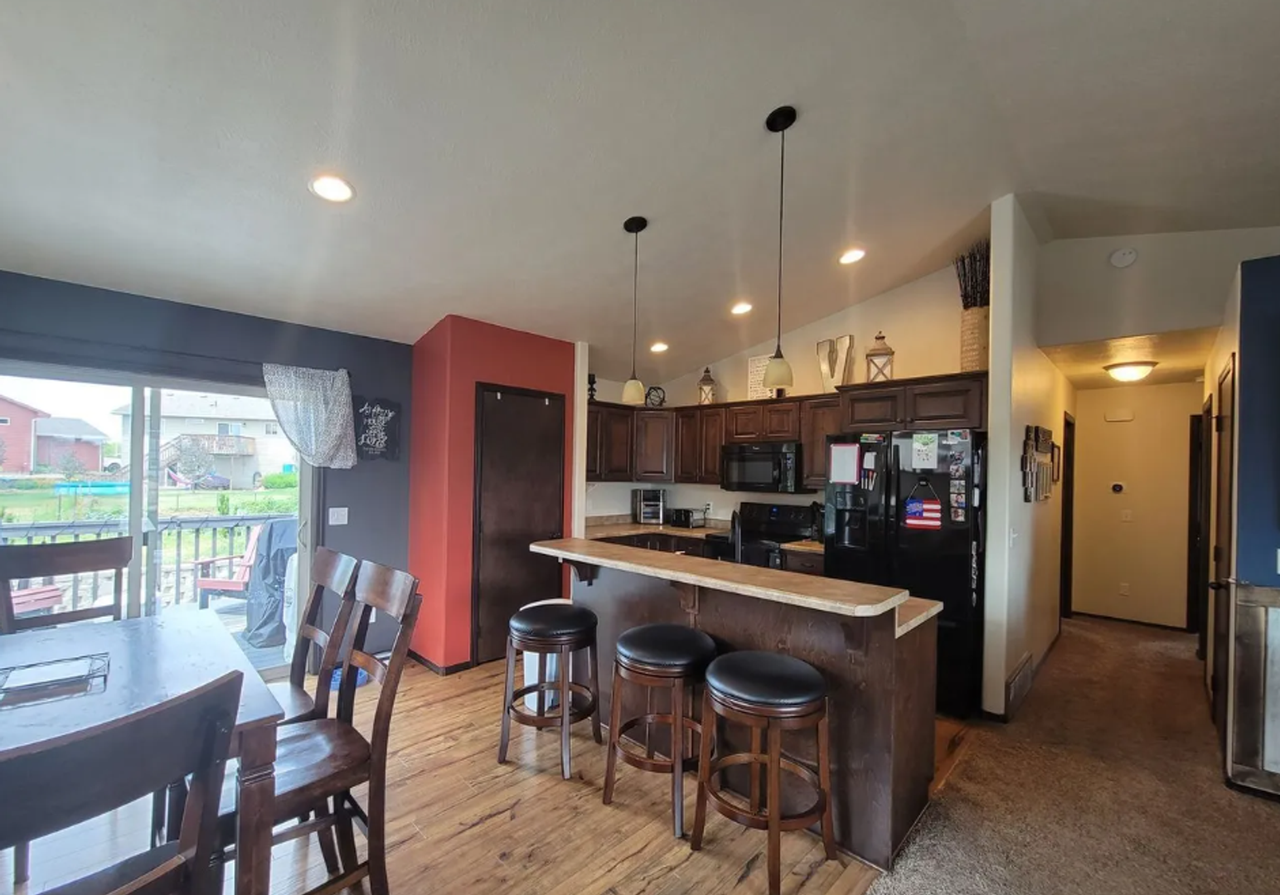 8016 W Vista Park St - Photo 2 of 14