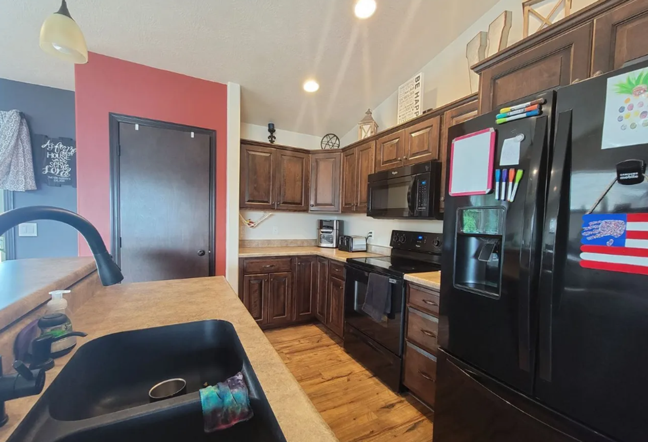 8016 W Vista Park St - Photo 3 of 14