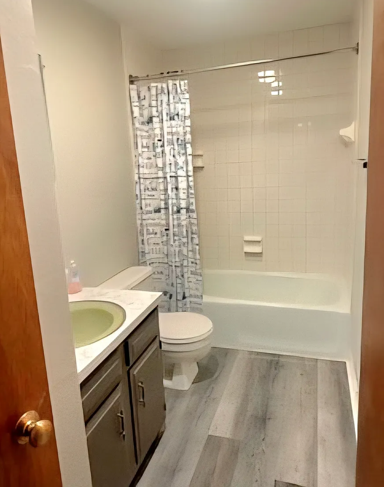 321 Ella Street - Photo 5 of 18