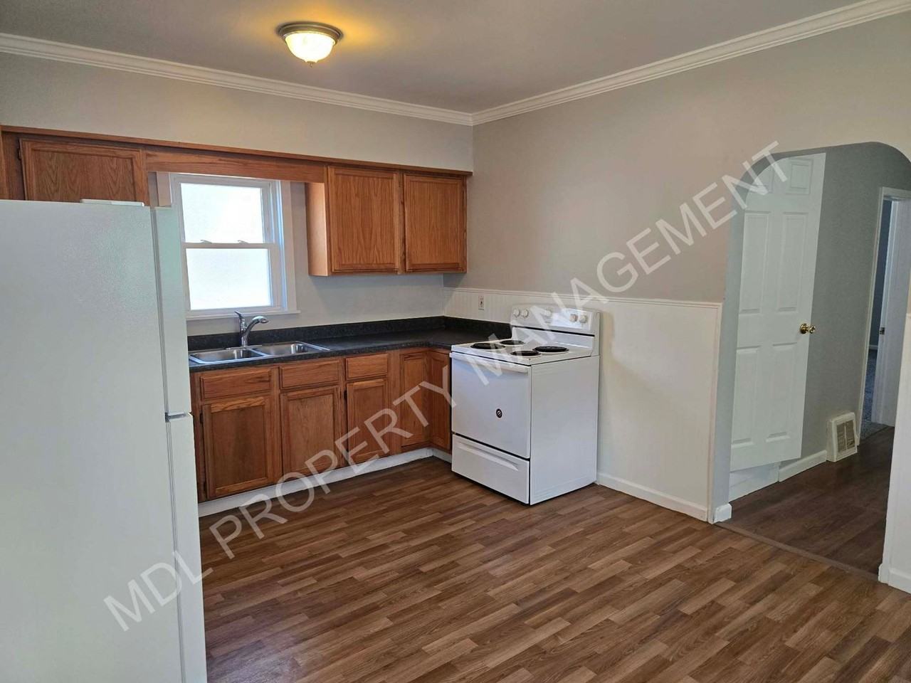 409 N Dean St - Photo 6 of 18