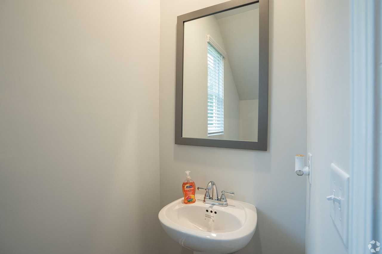 113 Brennan Rd - Photo 4 of 15