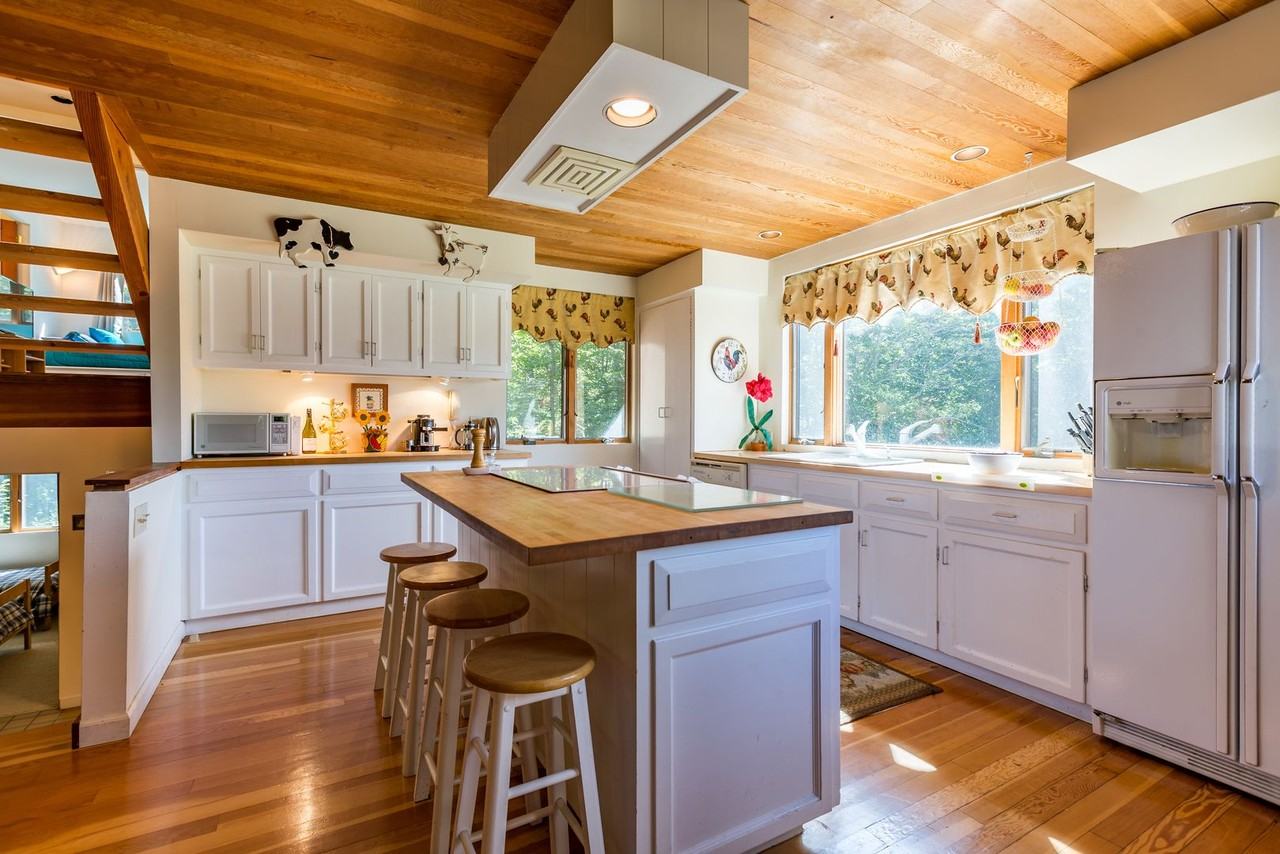 Beechwood Ln - Photo 6 of 43