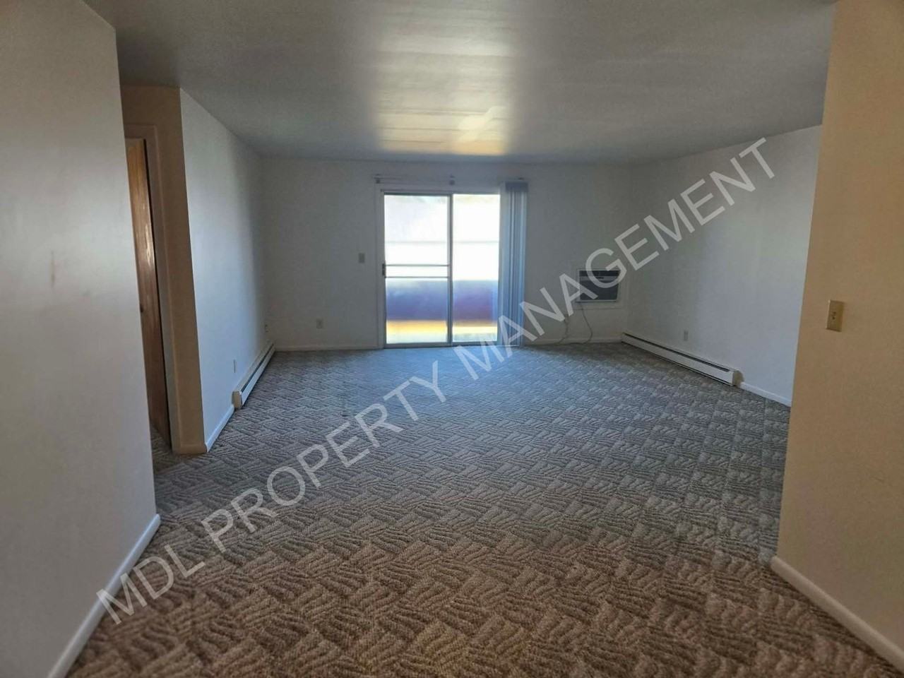 121 N Woodbridge St - Photo 5 of 10