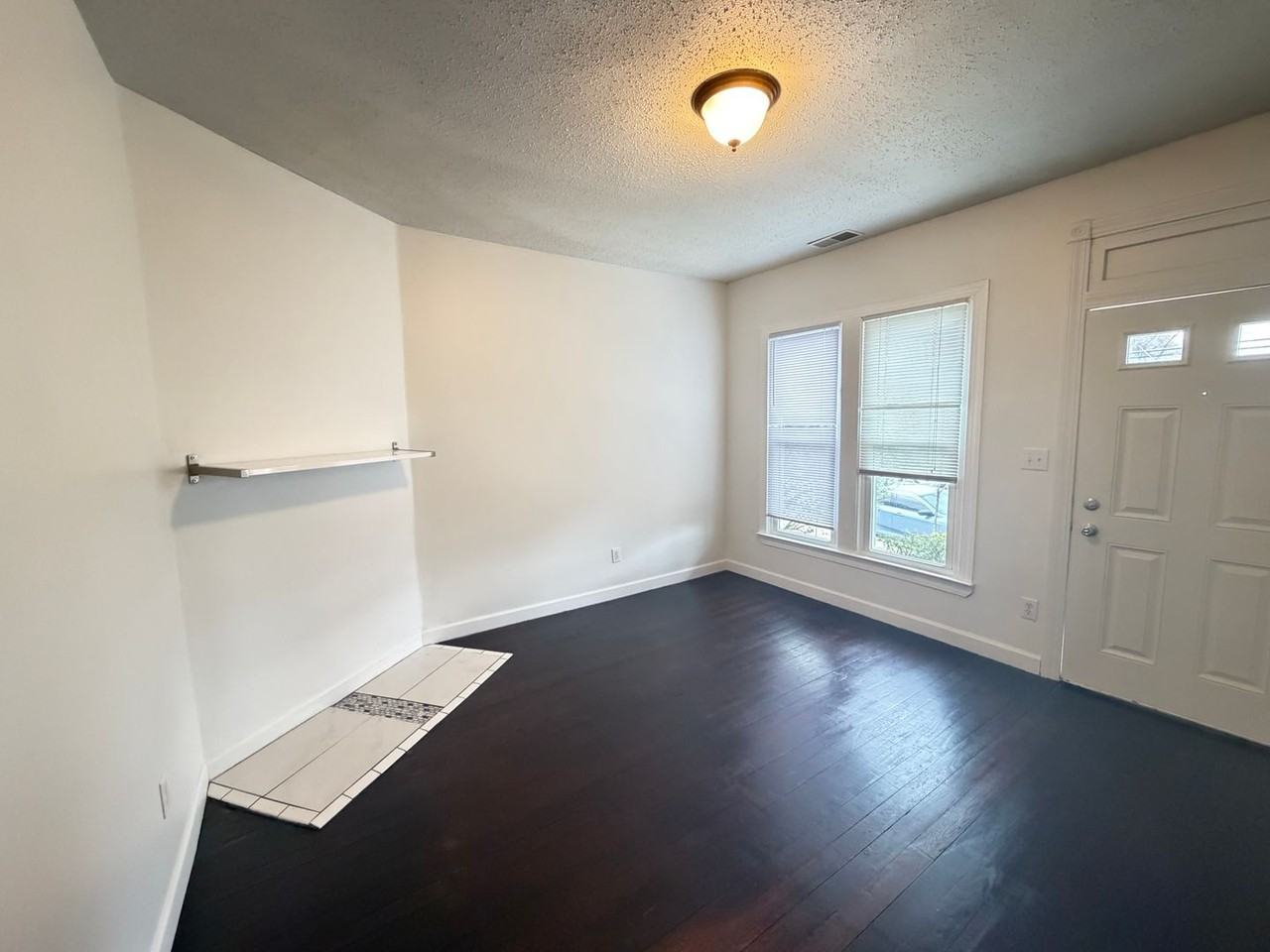 644 Atwood St - Photo 3 of 21
