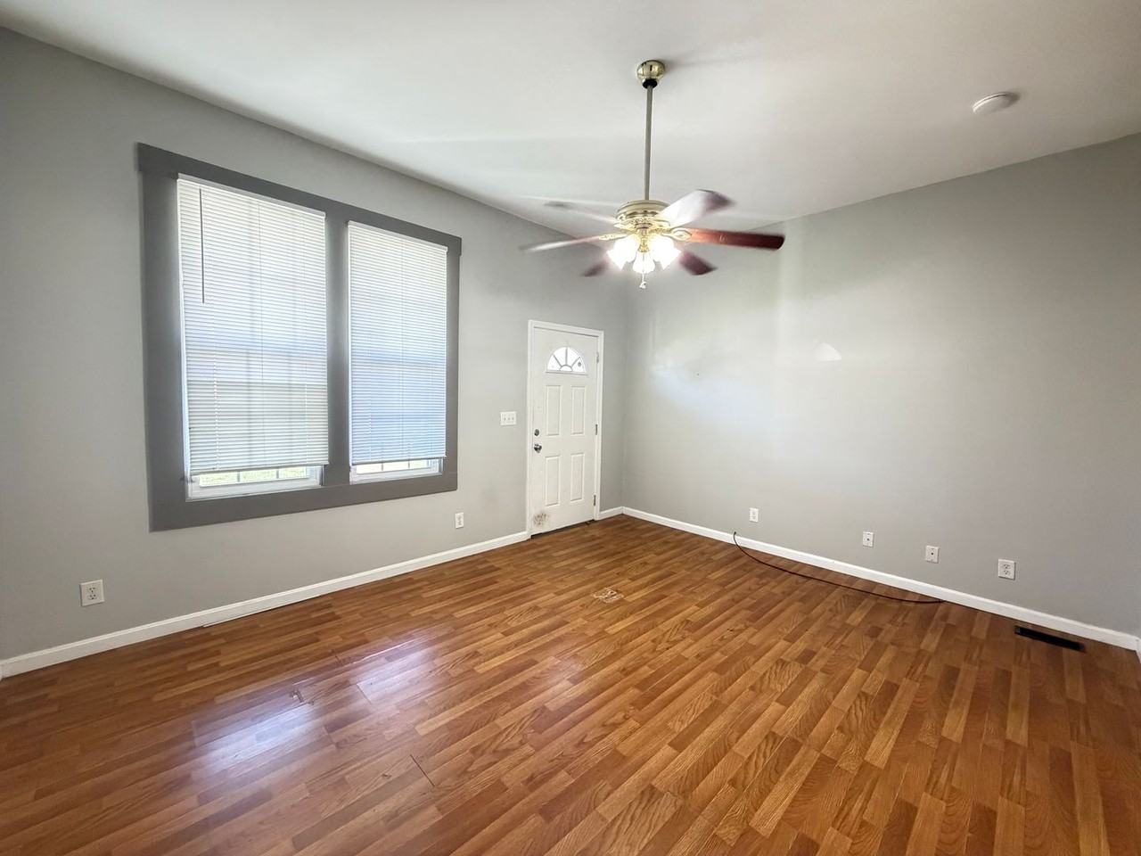 3107 Montana Ave - Photo 4 of 22