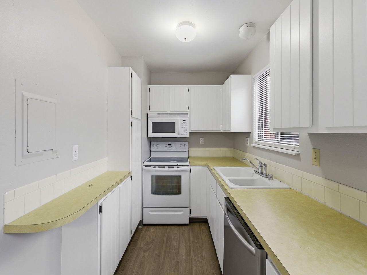 2707 19th Street Dr #4 - Photo 7 of 19