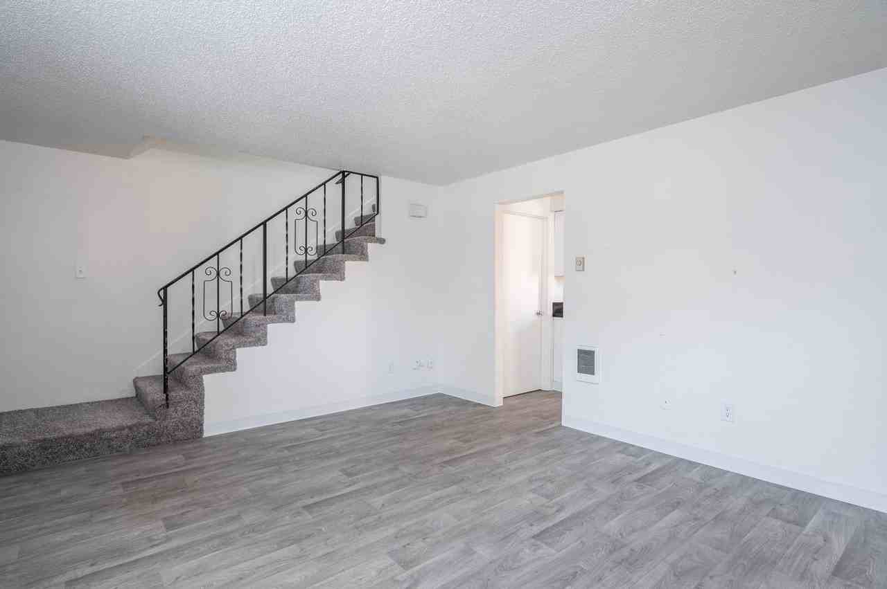 Division 890 - Photo 6 of 23