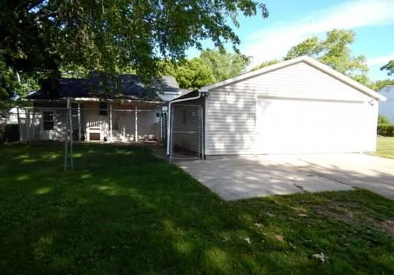 339 S Maple St - Photo 3 of 12